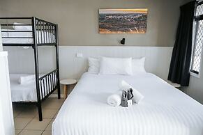 The Rix Hotel Motel