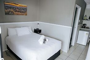 The Rix Hotel Motel