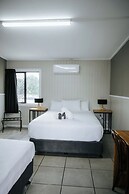 The Rix Hotel Motel