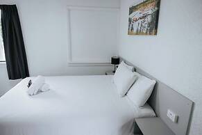 The Rix Hotel Motel