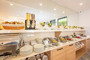 Diamond luxury Hotel