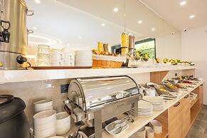 Diamond luxury Hotel