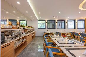 Diamond luxury Hotel