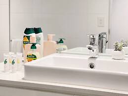 Melbourne One 2B2B1C Apt by GoodLive