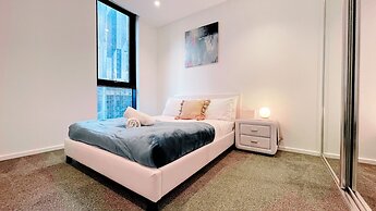 Melbourne One 2B2B1C Apt by GoodLive