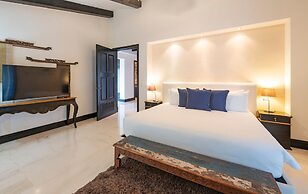 Beautiful 3 Bedroom Condo