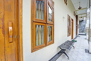 OYO Life 92030 Ef Palm Guest House Family