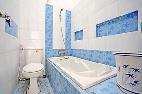 OYO Life 92030 Ef Palm Guest House Family