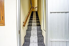 OYO Life 92030 Ef Palm Guest House Family