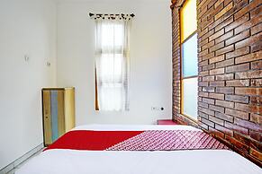 OYO Life 92030 Ef Palm Guest House Family