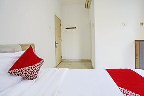 OYO Life 92030 Ef Palm Guest House Family