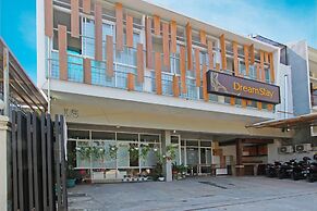 OYO 91531 Dreamstay 2 NearLawang Sewu