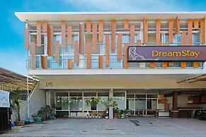 OYO 91531 Dreamstay 2 NearLawang Sewu