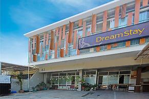 OYO 91531 Dreamstay 2 NearLawang Sewu