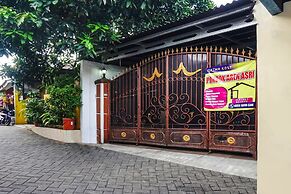 OYO 90846 Guesthouse Bintaro Asri Syariah