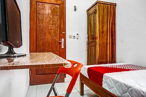OYO 90846 Guesthouse Bintaro Asri Syariah