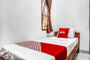 OYO 90846 Guesthouse Bintaro Asri Syariah