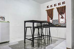 OYO 90846 Guesthouse Bintaro Asri Syariah