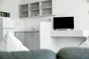 Reef Adventureland Motel