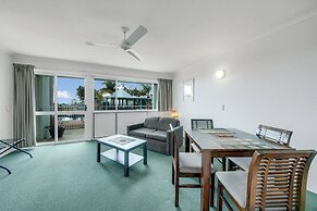 Reef Adventureland Motel