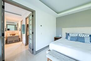 Amazing 3 Bedroom Condo