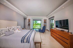 Amazing 3 Bedroom Condo