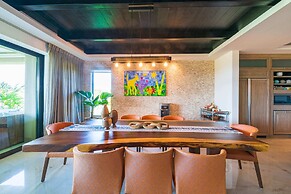 Amazing 3 Bedroom Condo