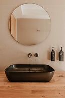 Ostrako Beachside Suites