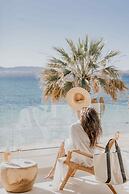 Ostrako Beachside Suites