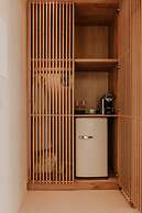 Ostrako Beachside Suites