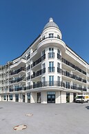 Bulwar Zachodzącego Słońca by Renters