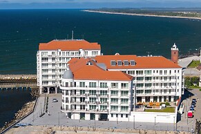 Bulwar Zachodzącego Słońca by Renters