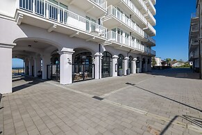 Bulwar Zachodzącego Słońca by Renters
