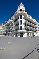 Bulwar Zachodzącego Słońca by Renters