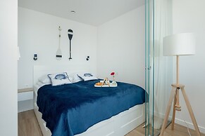 Bulwar Zachodzącego Słońca by Renters