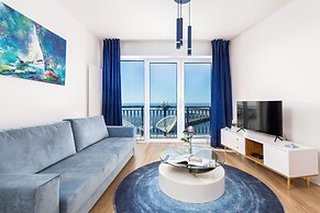 Bulwar Zachodzącego Słońca by Renters