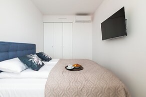 Bulwar Zachodzącego Słońca by Renters