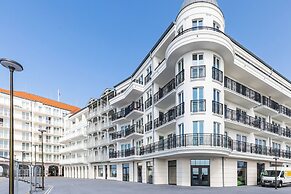 Bulwar Zachodzącego Słońca by Renters
