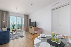 Bulwar Zachodzącego Słońca by Renters