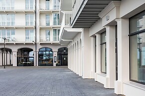 Bulwar Zachodzącego Słońca by Renters