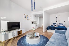 Bulwar Zachodzącego Słońca by Renters