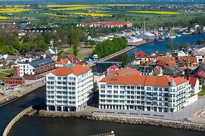 Bulwar Zachodzącego Słońca by Renters