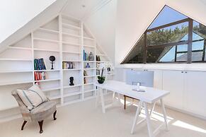 Sublime Five bed Property in Glorious Setting