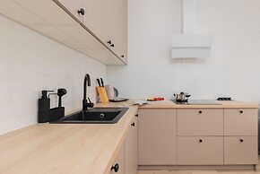 Apartment Gdansk for 6 Guests by Renters