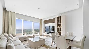 WelHome - Luxe Apt With Dazzling Views Steps From The Beach