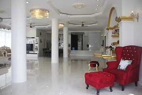 Narong Ek Residence View & Pool Villa