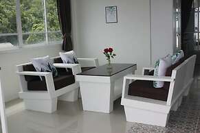 Narong Ek Residence View & Pool Villa