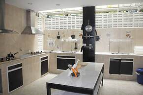 Narong Ek Residence View & Pool Villa