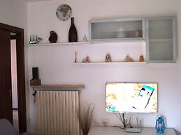 Charming 2-bed House in Albaro for Every Traveler
