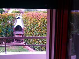 Charming 2-bed House in Albaro for Every Traveler